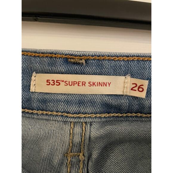 Levi's 535 Super Skinny Lightwash Jeans - Size 26 - Picture 5 of 8